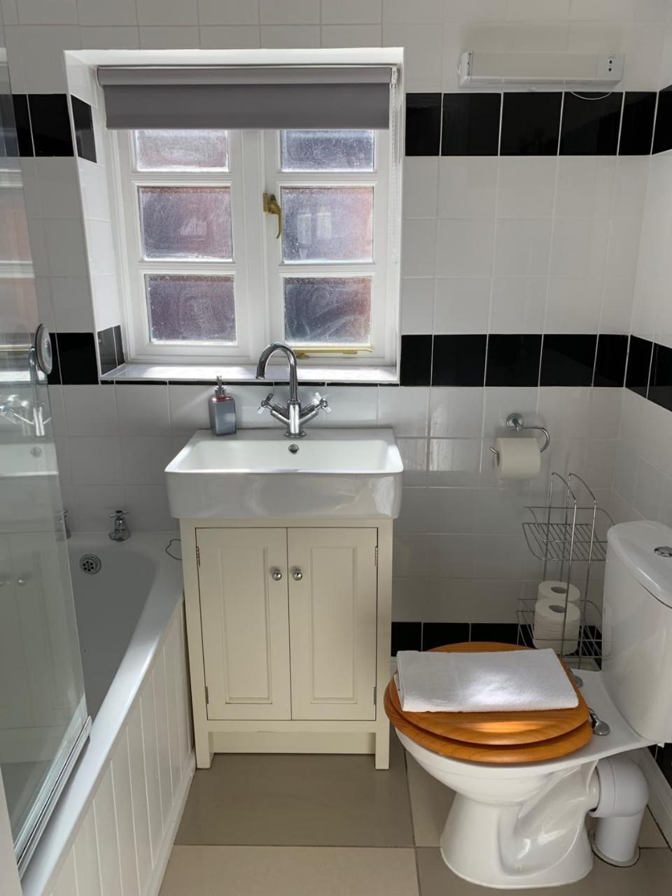 Ashbrook Lewis - Two Bedroom, Two Bathroom Cottage Nr Harwell Oxford Didcot Exterior foto